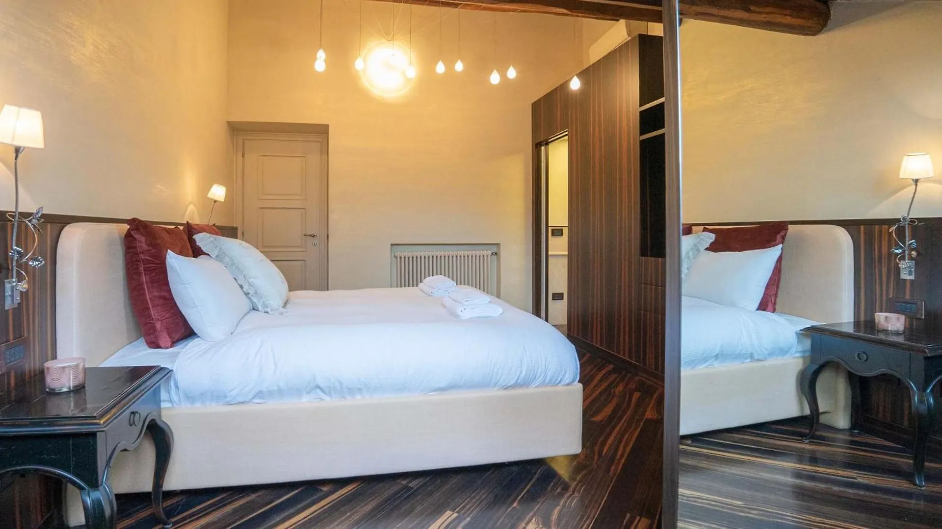 Piazza Venezia Charming Apartments With View Rome