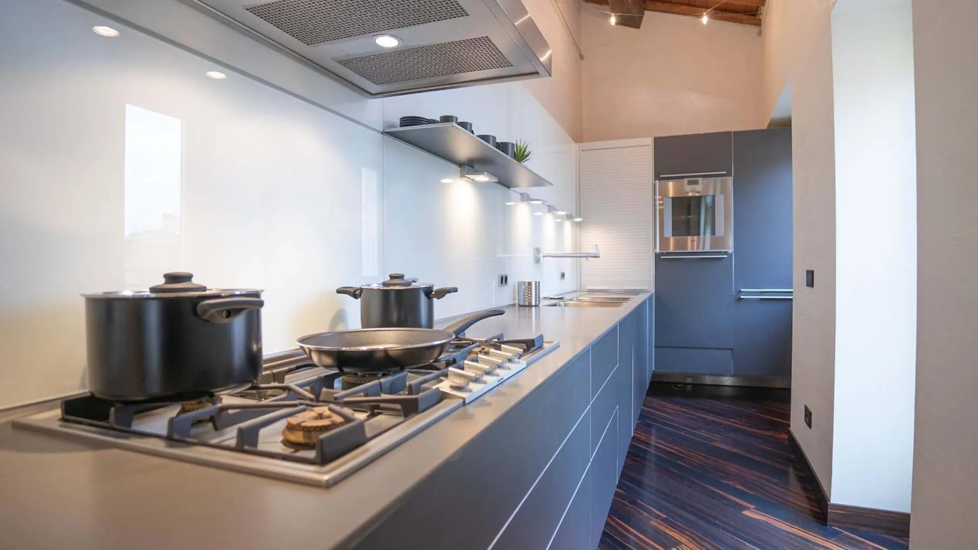 Piazza Venezia Charming Apartments With View Rome