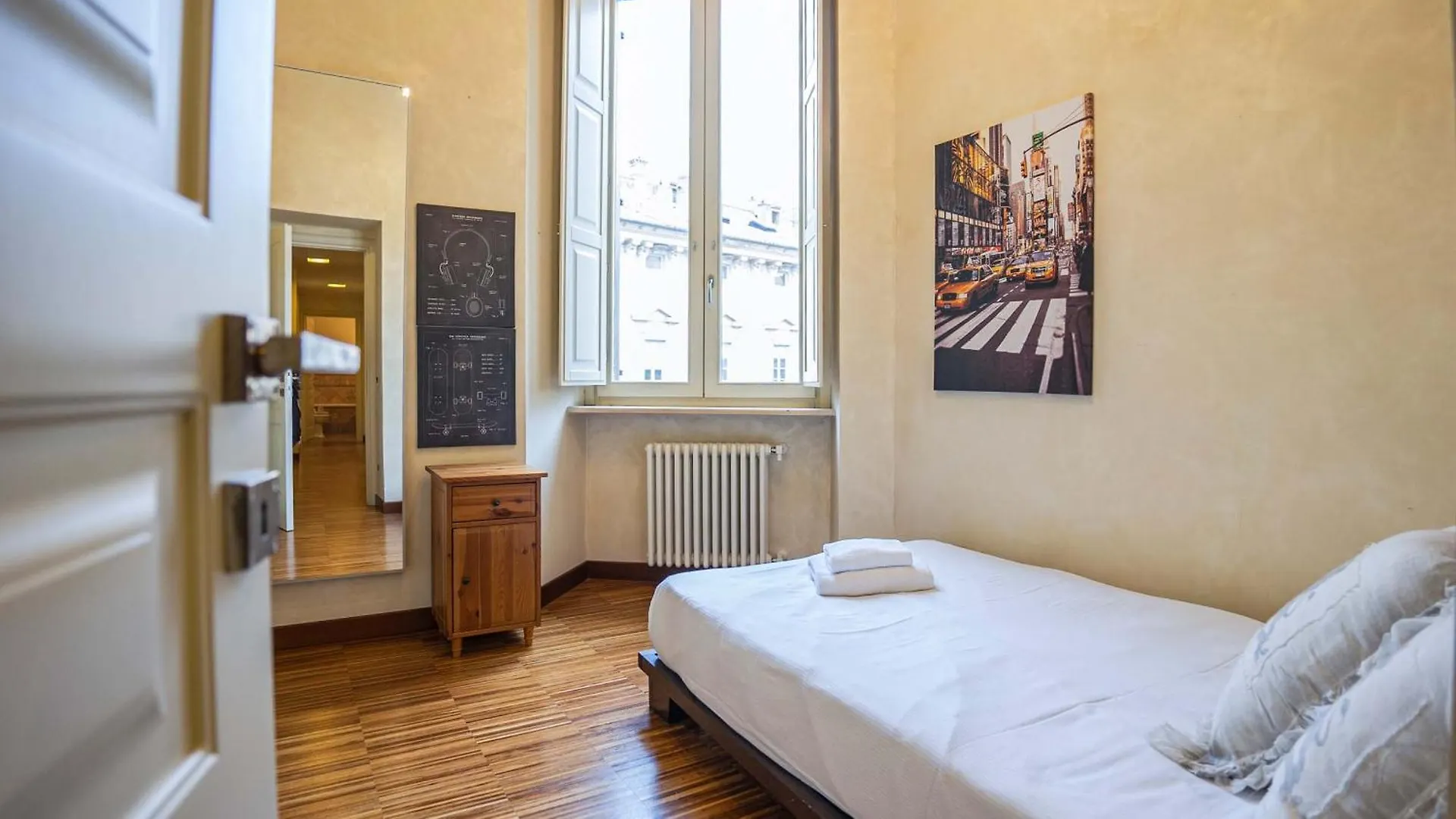 Piazza Venezia Charming Apartments With View Rome