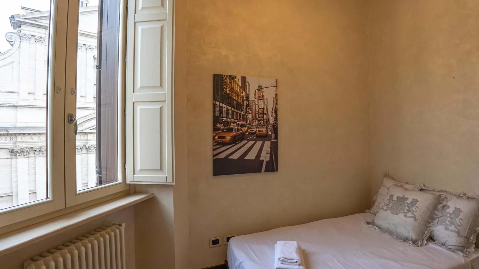 Piazza Venezia Charming Apartments With View Rome Italy