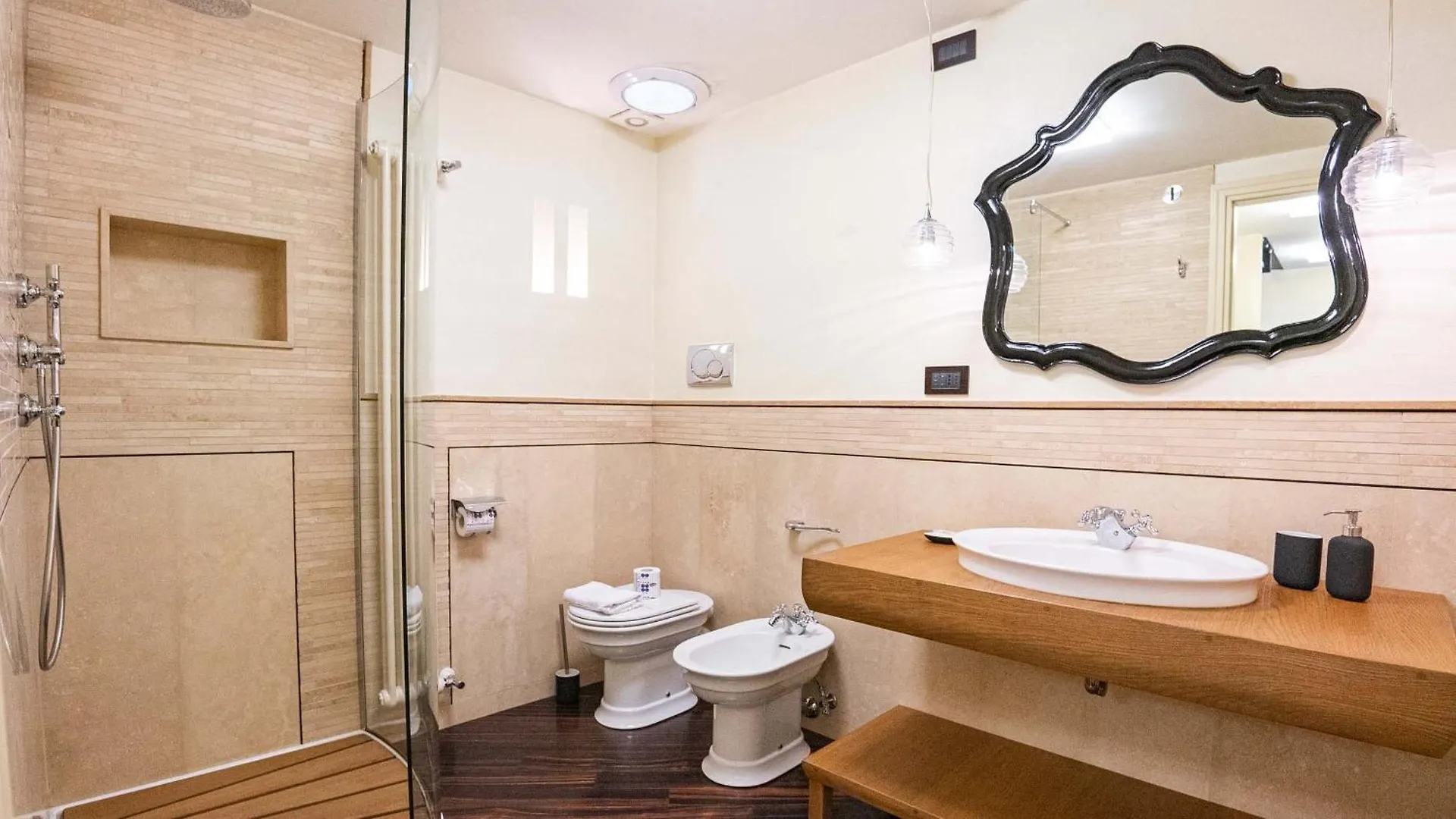 Piazza Venezia Charming Apartments With View Roma