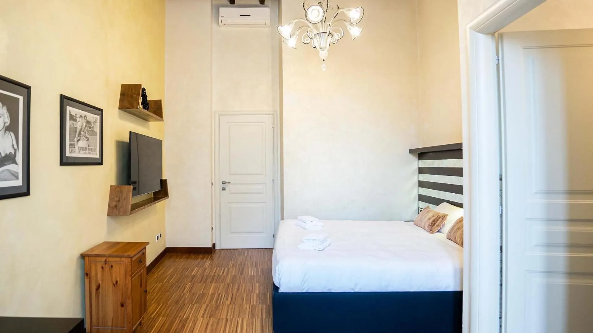 Piazza Venezia Charming Apartments With View Roma