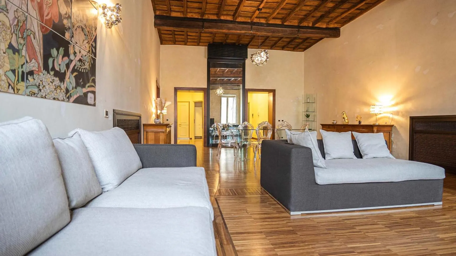 Piazza Venezia Charming Apartments With View Roma