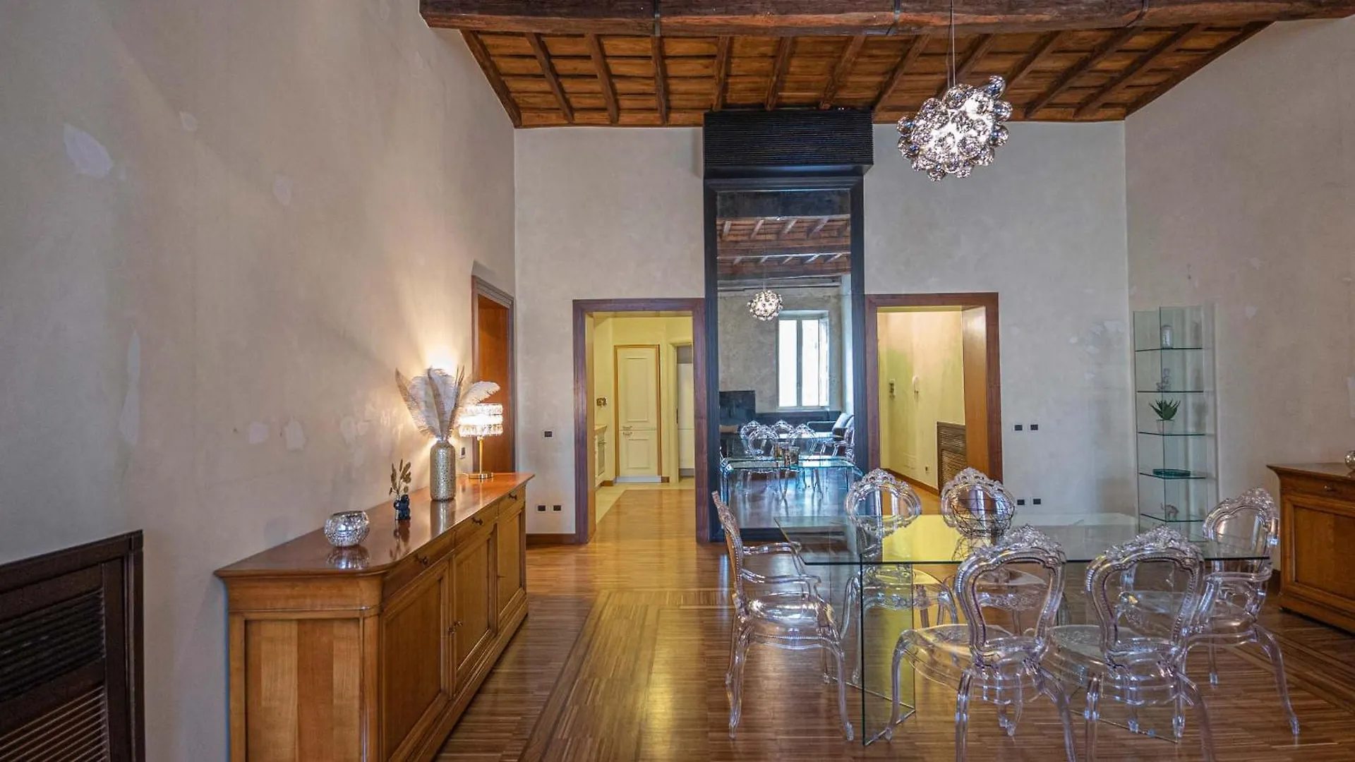 Piazza Venezia Charming Apartments With View Roma Italia