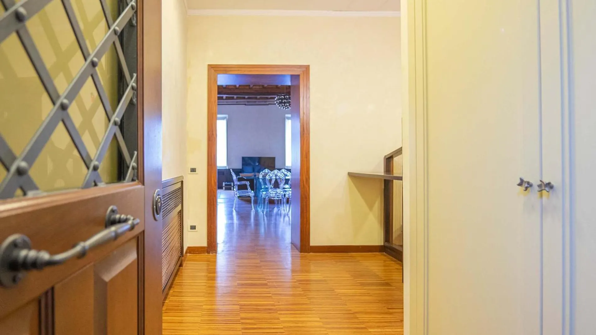 Piazza Venezia Charming Apartments With View Roma